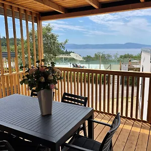 https://selce-mobile-home-iwi.primorje-gorskikotar.com